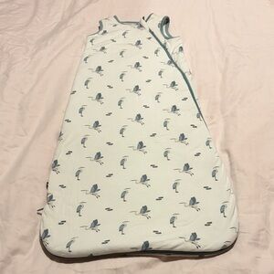 Kyte BABY 2.5 TOG Size Medium White Sleep Sack with Blue Bird Print